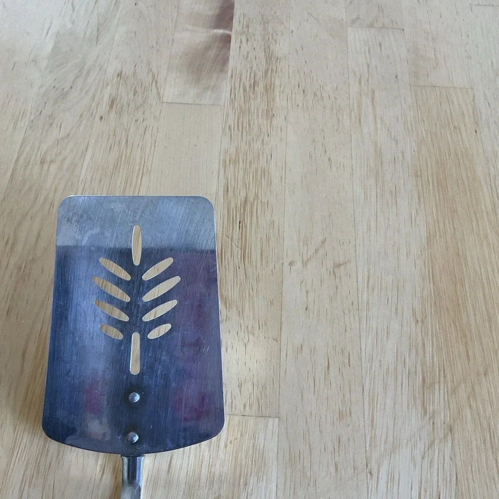 The Unbranded Brand spatula conditions please